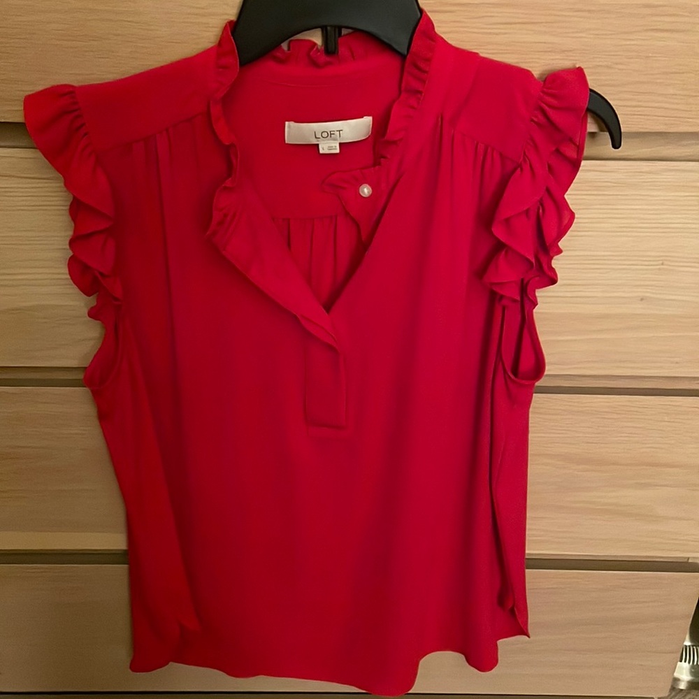 LOFT Gently worn flutter sleeve sleeveless blouse  3 buttons at neck